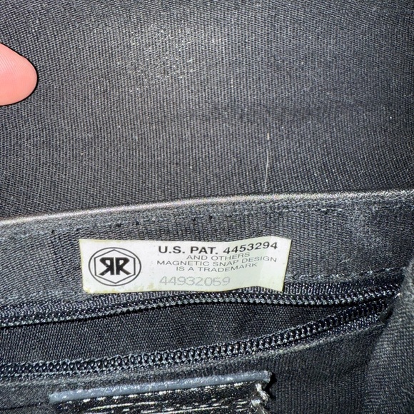 Fossil vintage Elegant Black Leather Crossbody Bag- some imperfections see pics - Picture 2 of 15